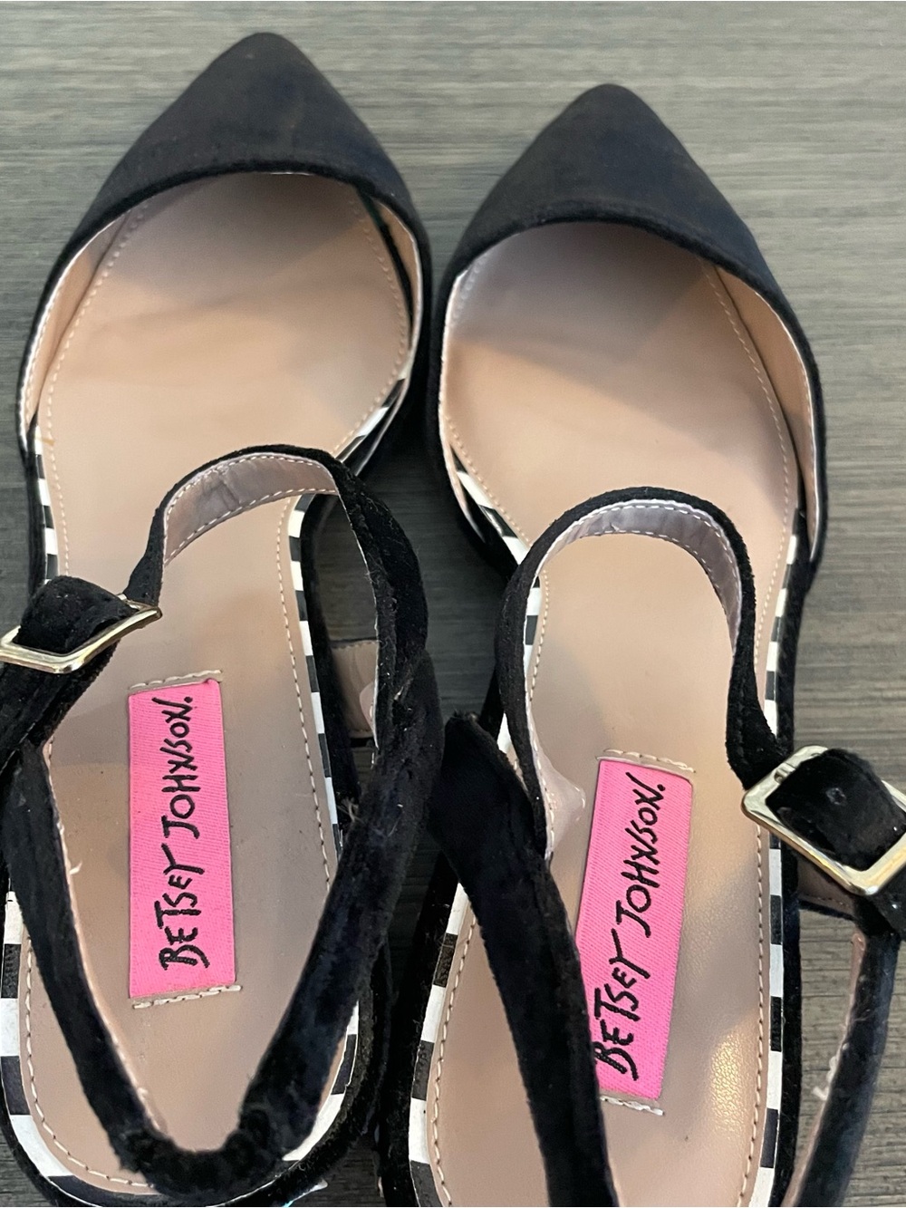 Betsey Johnson Lena Black Velvet Ankle Strap Pumps Glitter Block Heel Size 9 - Picture 8 of 9
